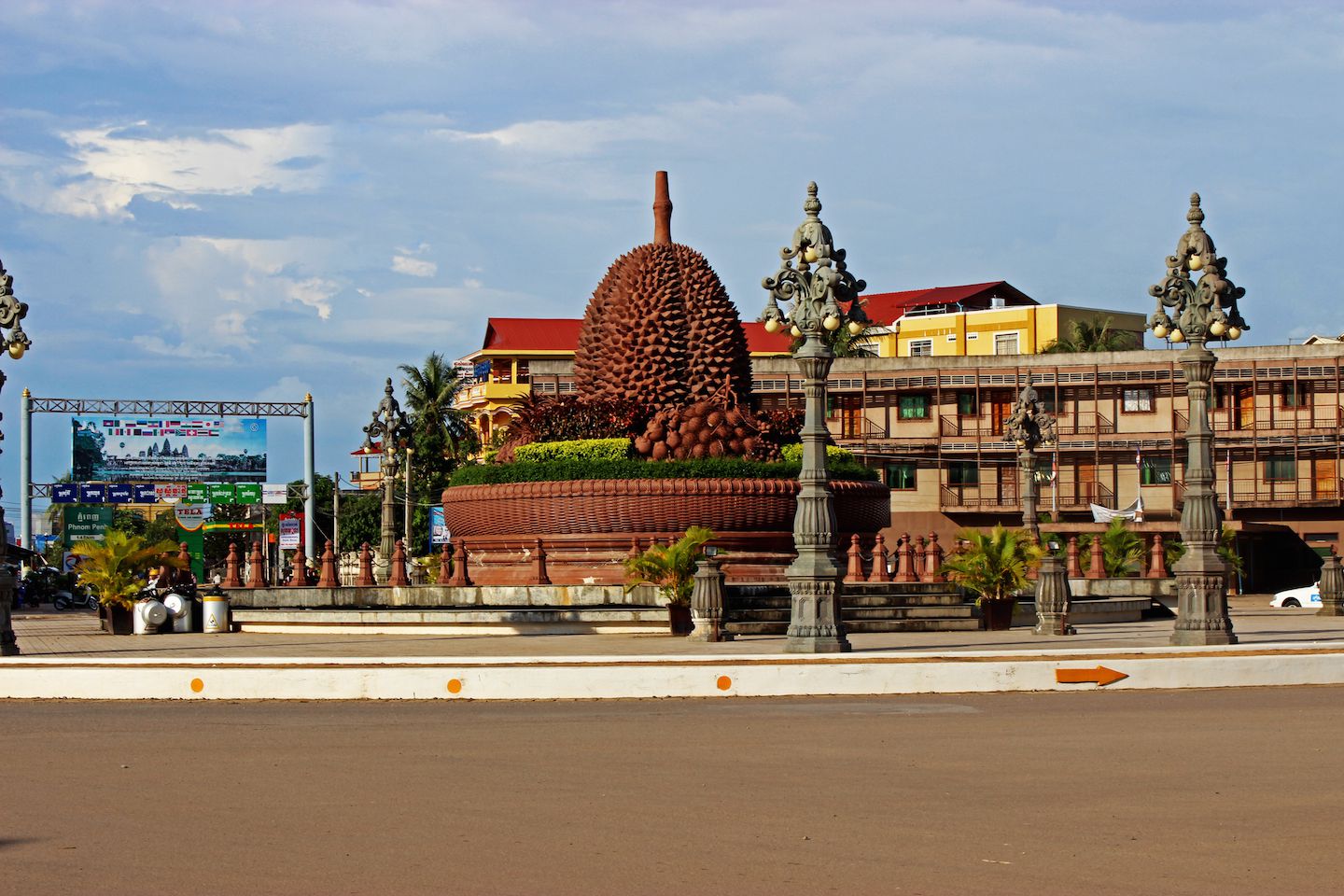 kampot durian-roundabout