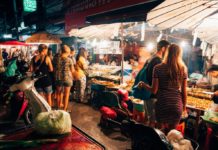 8 best, biggest & famous night markets in Chiang Mai the fair saturday-chiang mai2