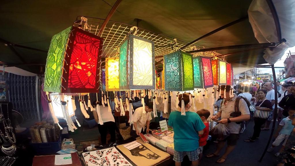 the fair saturday-chiang mai5