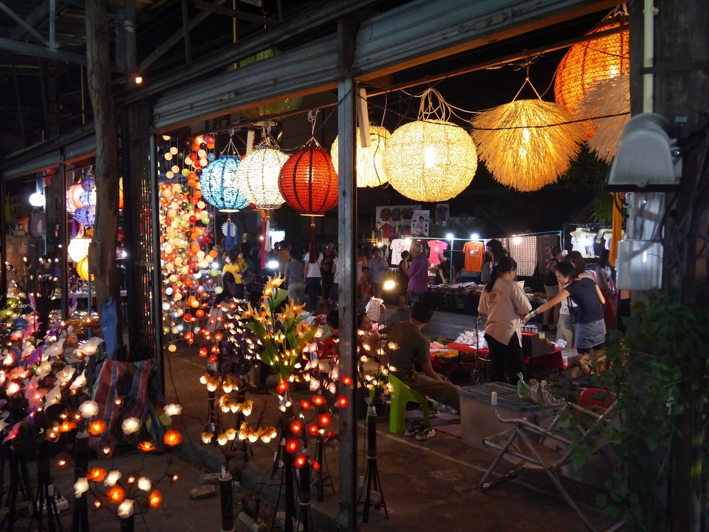 the fair sunday-chiang mai7