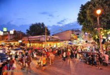 Top Chiang Mai markets — 8 best markets in Chiang Mai & best night markets in Chiang Mai the fair sunday-chiang mai9