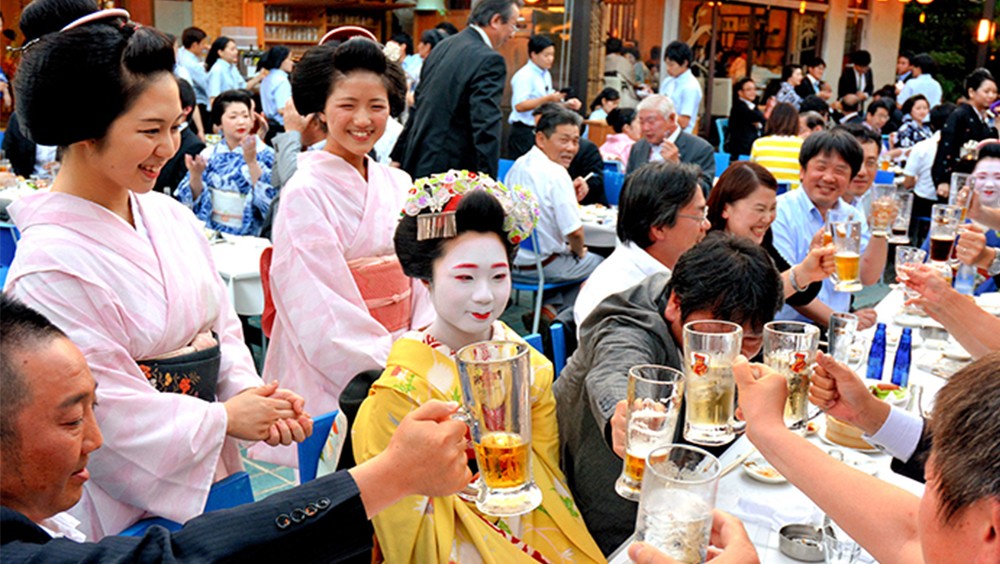 Kamishichiken Beer Garden