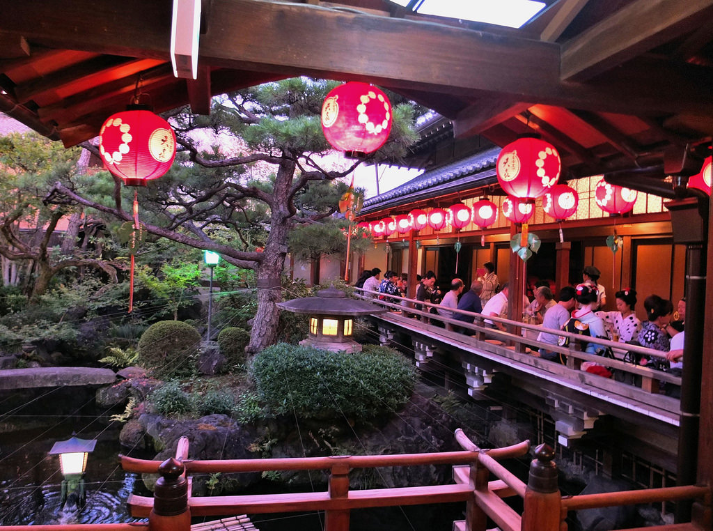 Kamishichiken Beer Garden,Kyoto1