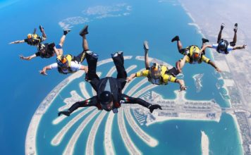 5 reasons why you should visit Dubai skydiving in dubai