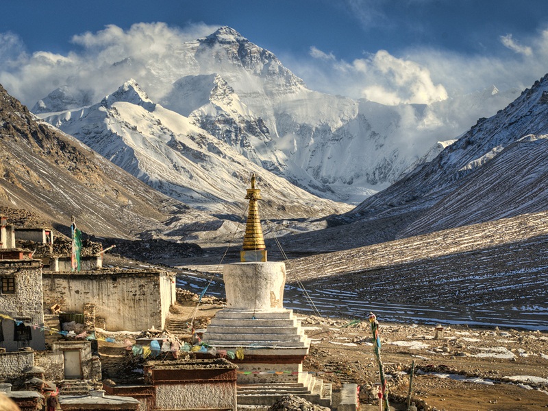nepal autumn best fall foliage destinations in asia (1)