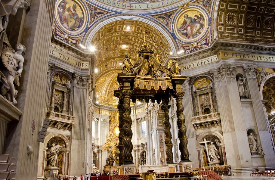 Basilica of St. Peter's Basilica in the Vatican, Italy pieta sculpture pietà michelangelo pietà van michelangelo