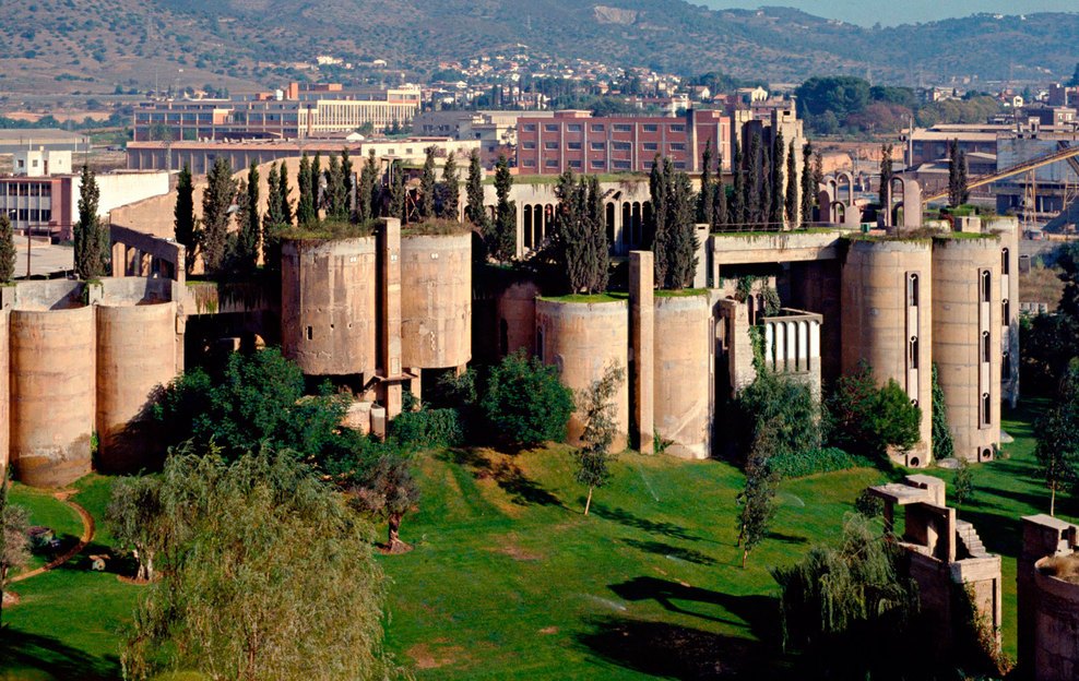 La Fabrica Ricardo Bofill residence la fabrica barcelona (4)