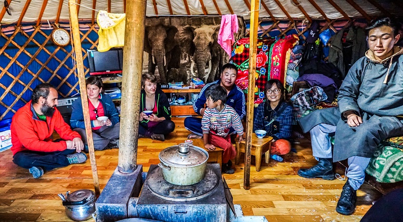 gobi desert tour mongolia travel blog gobi desert travel (1)