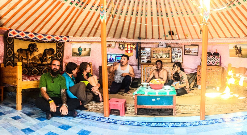 gobi desert tour mongolia travel blog gobi desert travel (1)