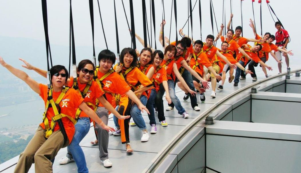 Bungee jumping