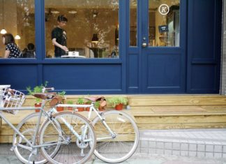 kiosk cafe taipei taiwan
