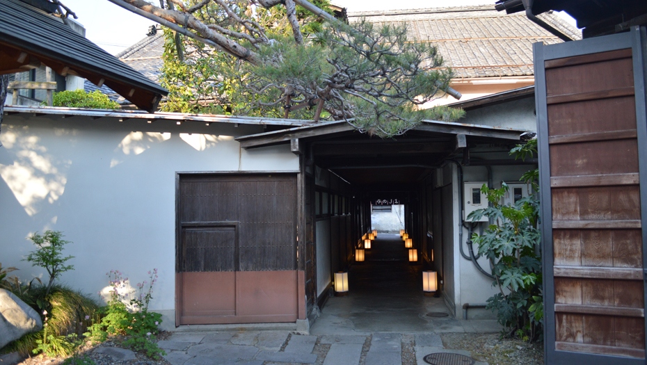 Nishi-no-Mon Sake Brewery yoshida sake brewery best places to visit in nagano city (4)