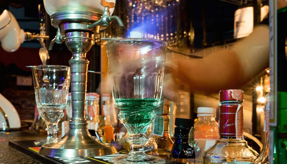 Smalls bar1 Credit: top bars in Bangkok blog.
