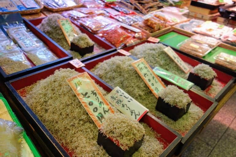 Nishiki-Market-Street-kyoto-things to do in nishiki market kyoto (19)