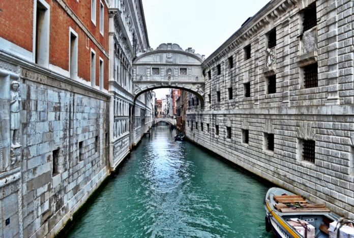 The Bridge of Sighs15 The Bridge of Sighs15