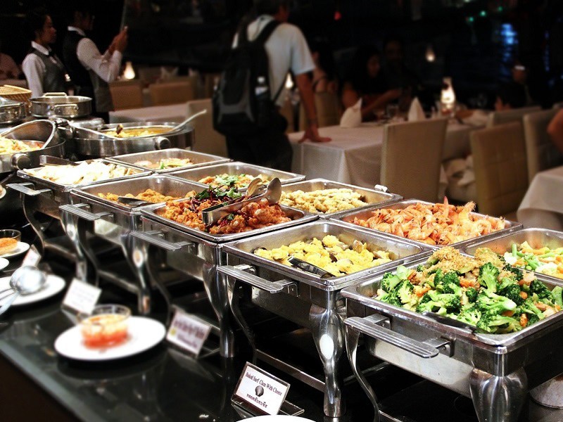 Photo by: Chao Phraya dinner cruise reviews blog.
