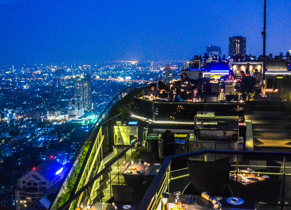 Thai-dining-experiences-vertigo-rooftop-restaurant-4