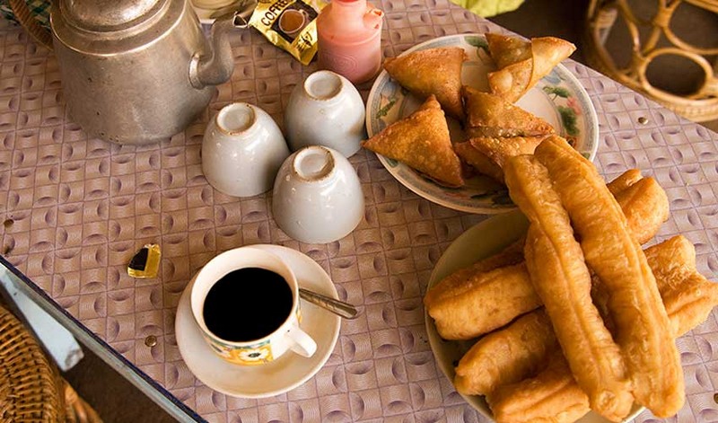 E Kya Kway Youtiao Myanmar yangon food guide yangon food blog