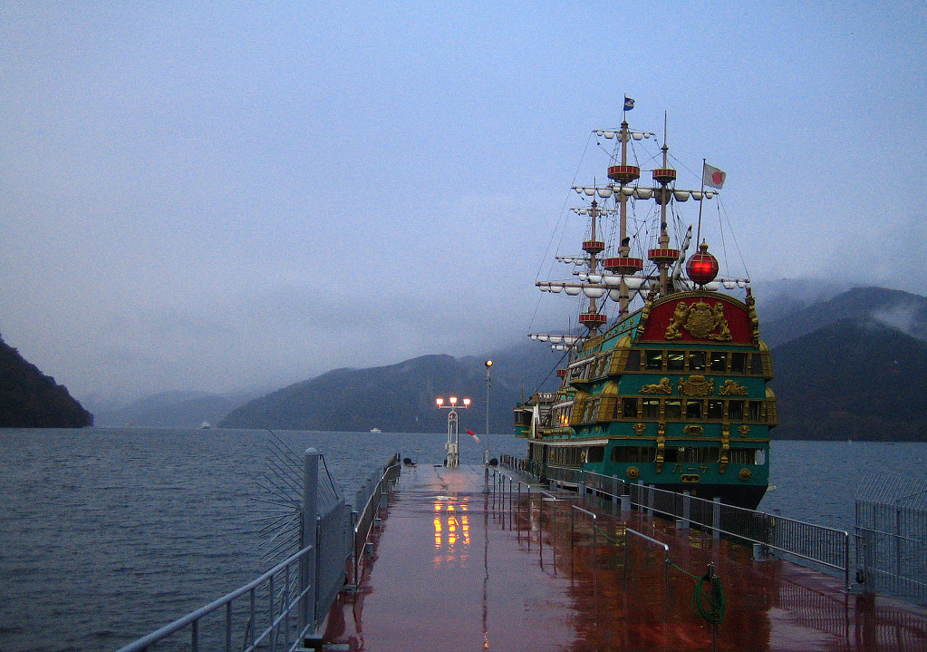 Ashinoko Lake Japan 10