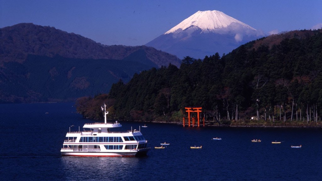 Ashinoko Lake Japan 2