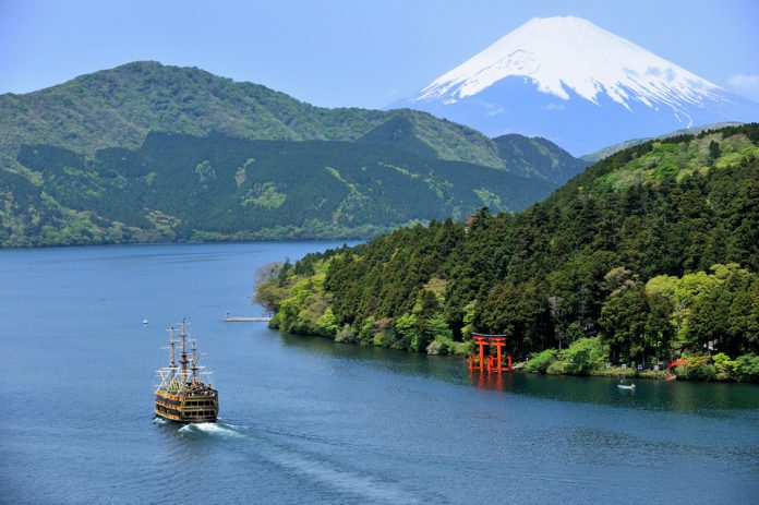 Mt._Fuji_and_Hakone_Day_Tour_from_Tokyo_Including_Lake_Ashi_Cruise Mt._Fuji_and_Hakone_Day_Tour_from_Tokyo_Including_Lake_Ashi_Cruise