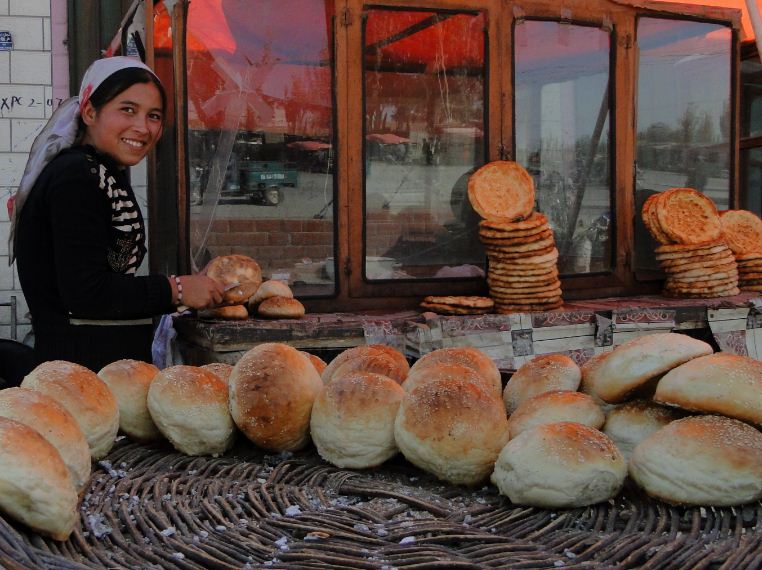 fresh bread Photo by: xinjiang travel itinerary blog.