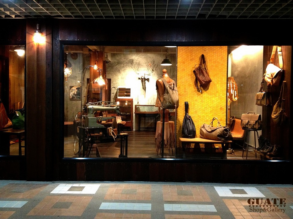 guate leather chatuchak market in bangkok thailand3