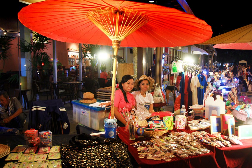 phuket-weekend-market-6