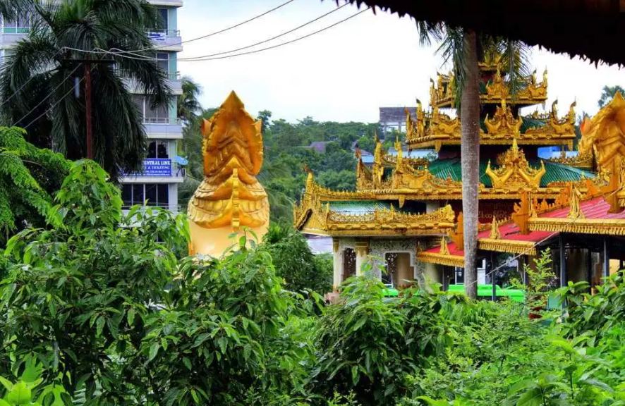 Nga Htat Gyi Temple