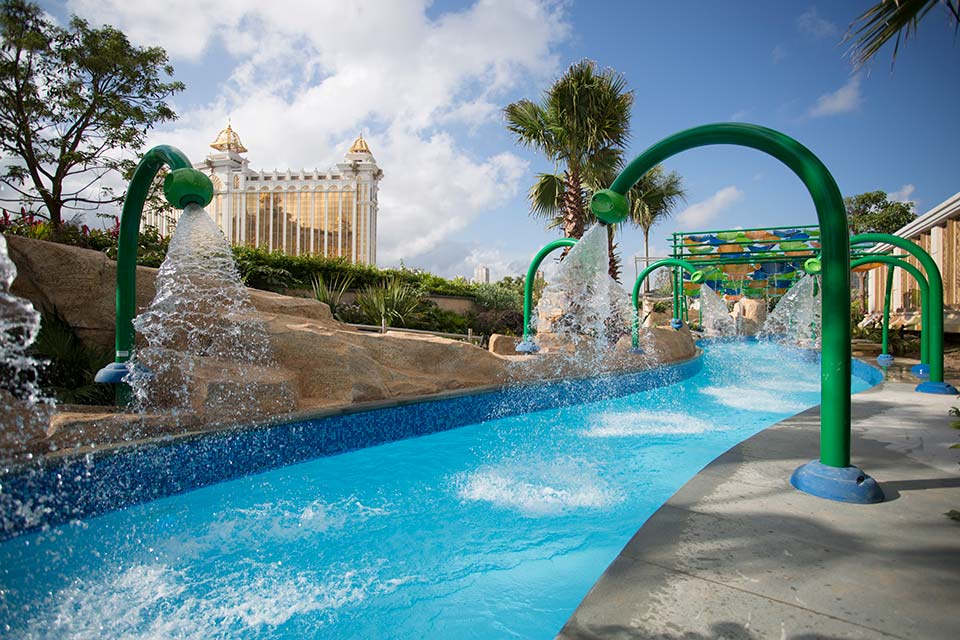 Grand Resort Deck