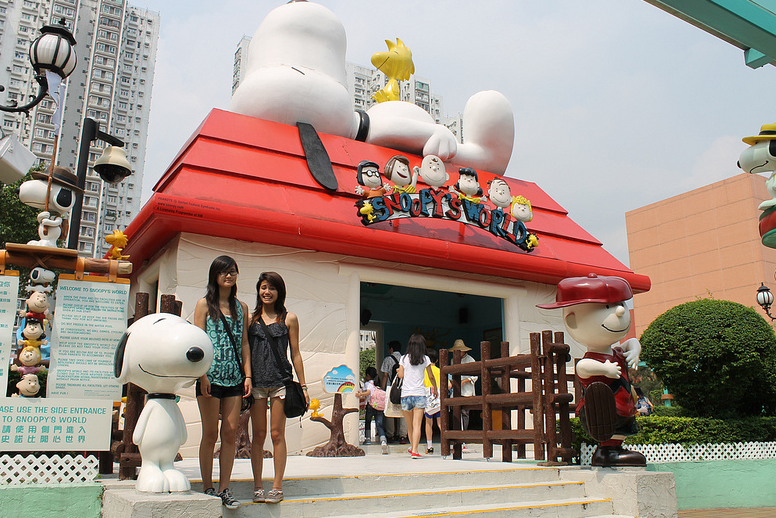 Snoopy's World4