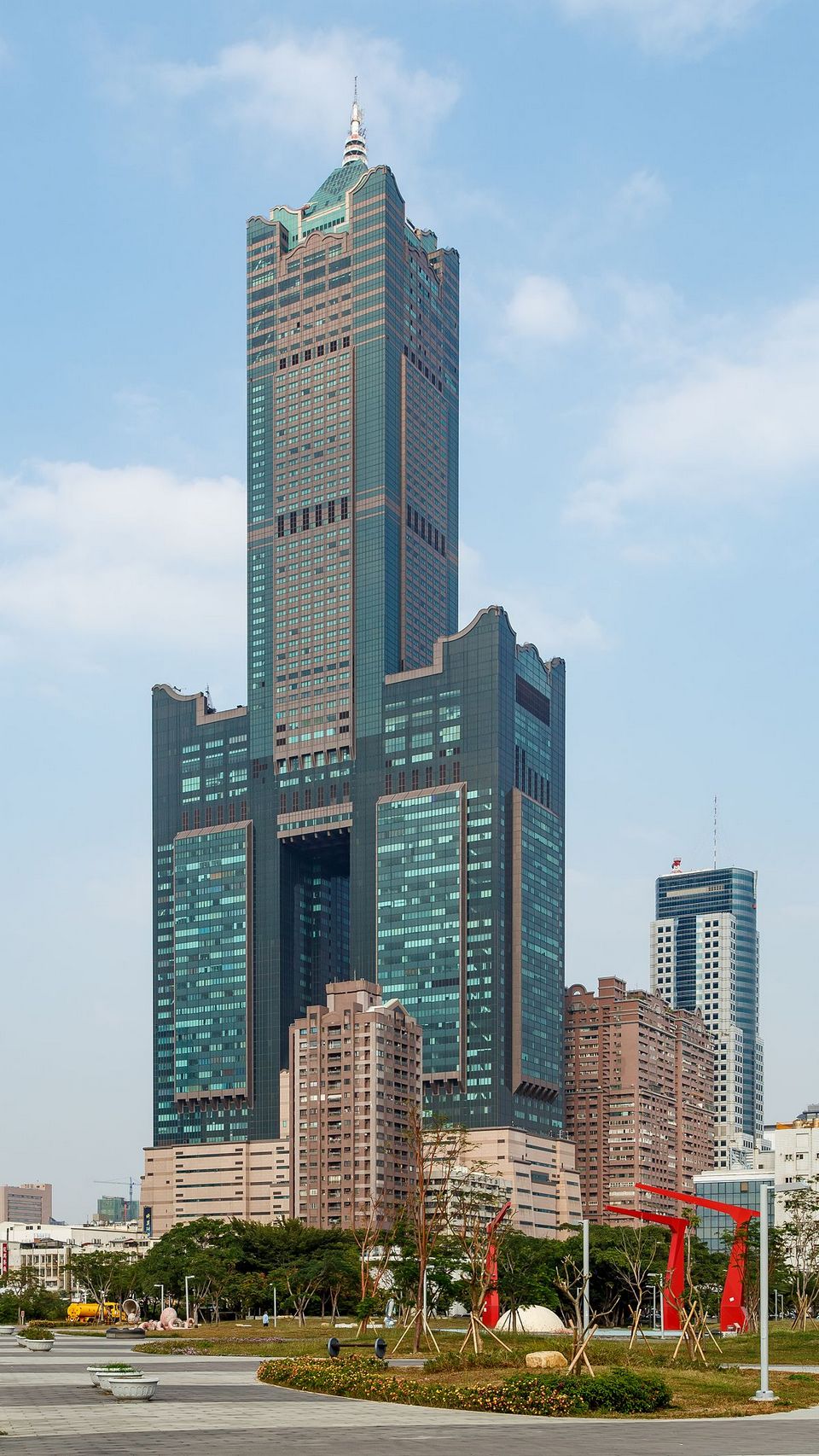 85 Sky Tower (Tuntex Sky Tower) best places to visit in kaohsiung top places to visit in kaohsiung