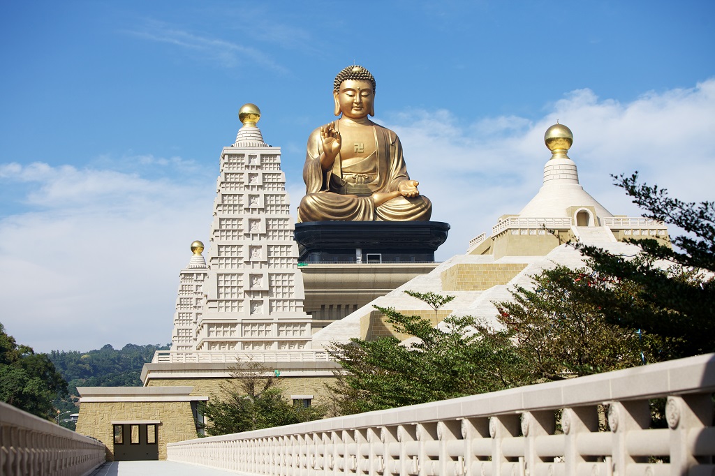 guang song buddha statue