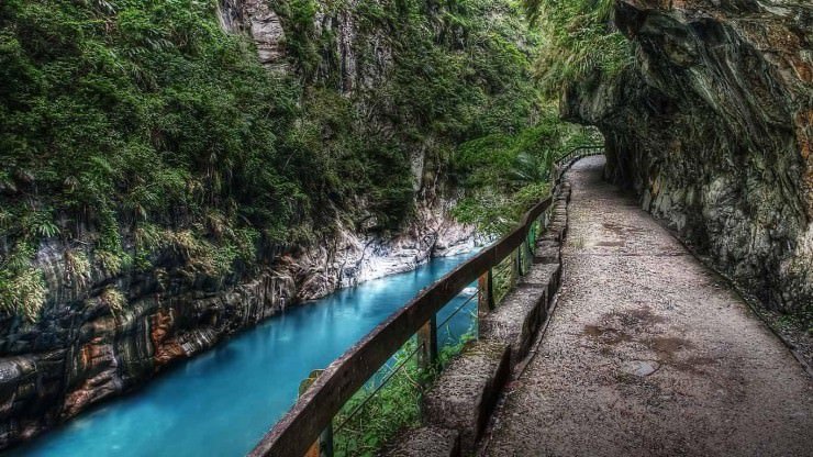 Taroko National Park1 Image by: Hualien travel guide blog.