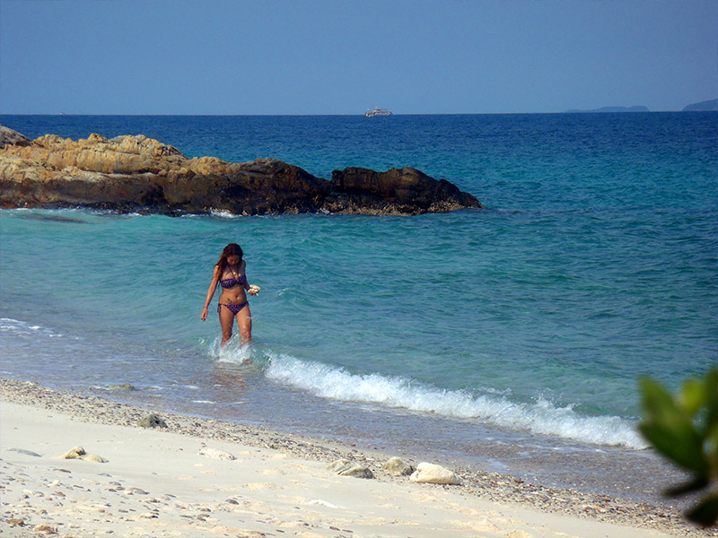 Koh Kram Yai 4 Picture: beautiful islands near bangkok blog.