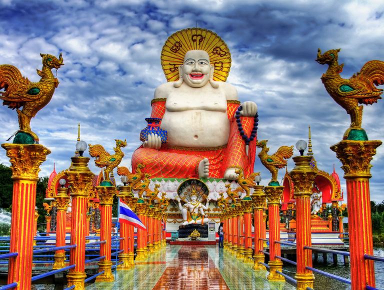 Wat Plai Laem