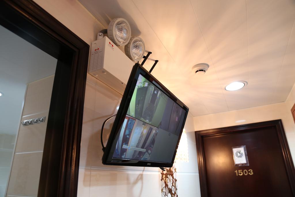 Holland Guest House2 Image: budget hotel in hong kong blog.
