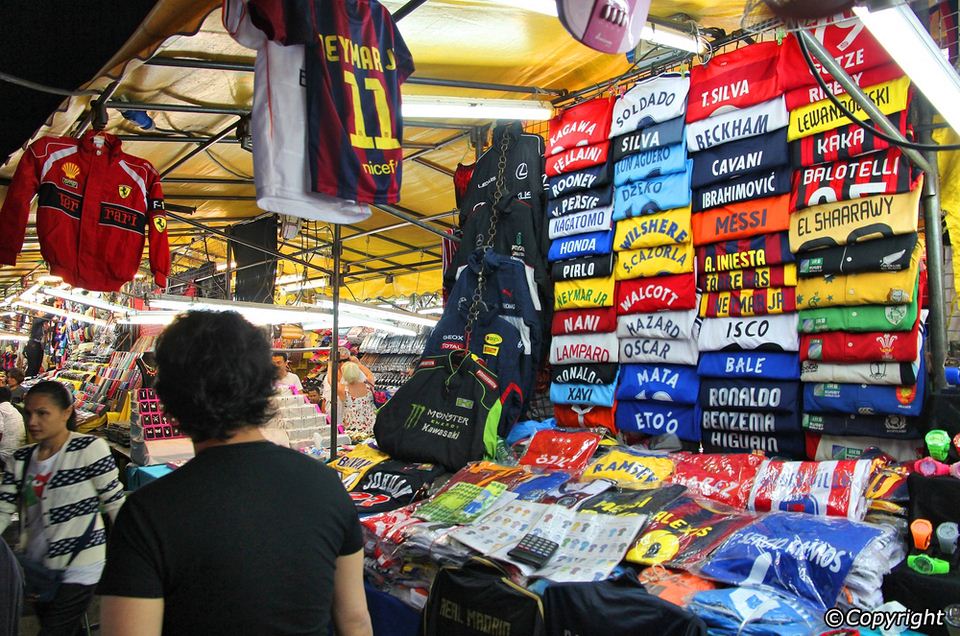 Beach Road Street Stalls