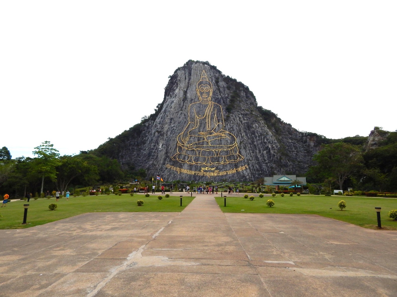 Wat Khao Chee Chan carved buddha mountain
