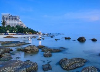 Hua Hin Beach Overview