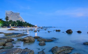 Hua Hin Beach Overview