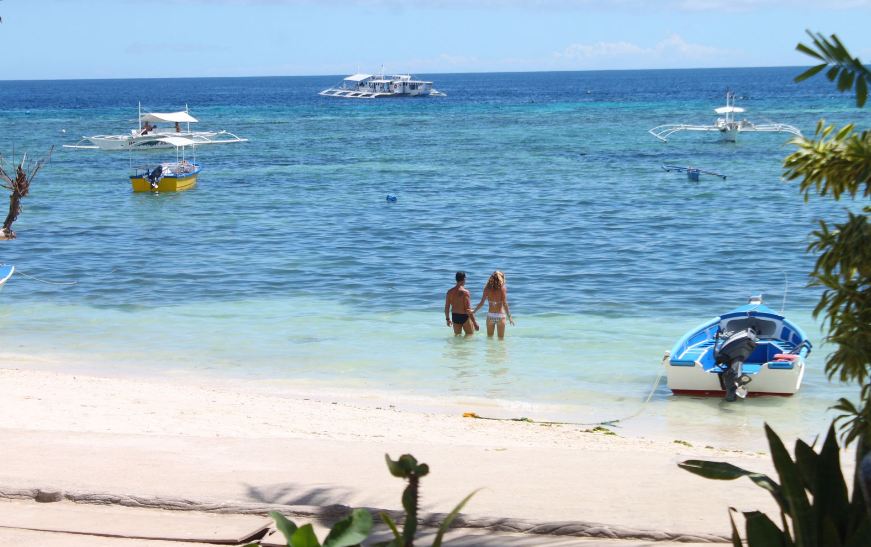 Alona Beach bohol travel blog bohol travel guide bohol activities things to do in bohol island
