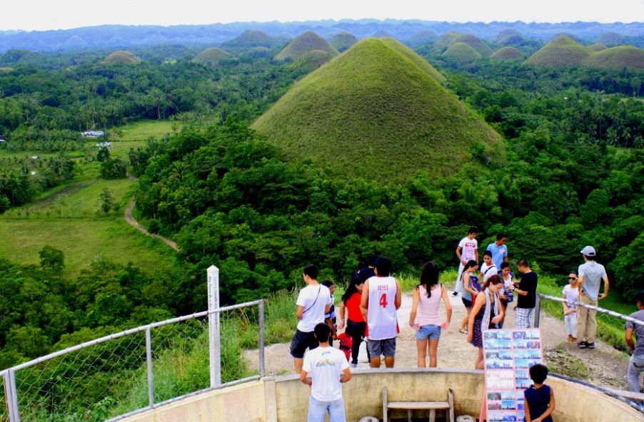 Chocolate Hills3 bohol travel blog bohol travel guide bohol activities things to do in bohol island