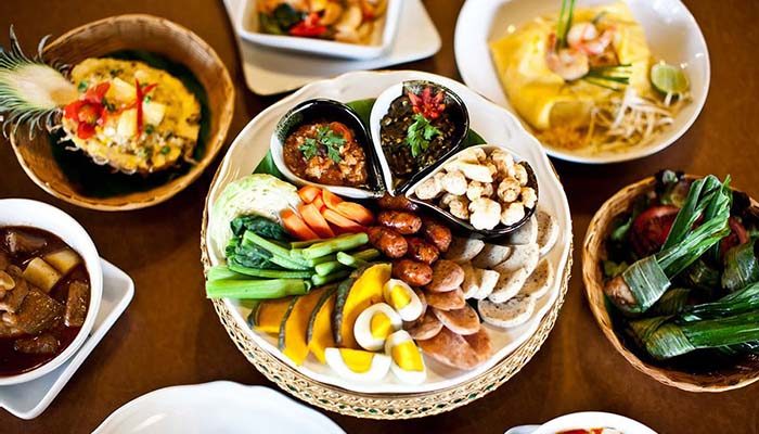 restaurants-chiangmai-night-bazaar
