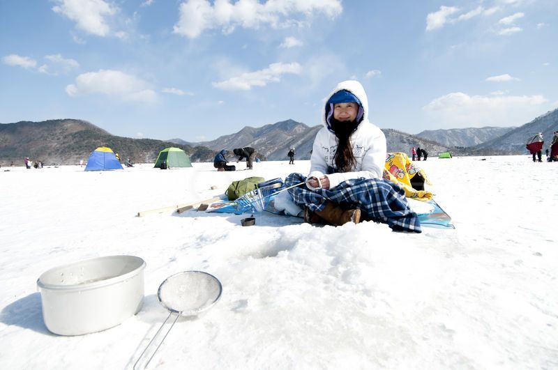 go fishing-in-winter-korea