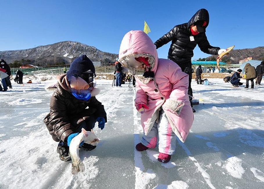 go fishing-in-winter-korea4