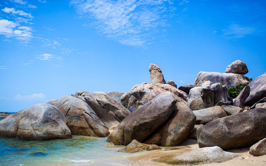 Hin-Ta-Hin-Yai-Koh-Samui2