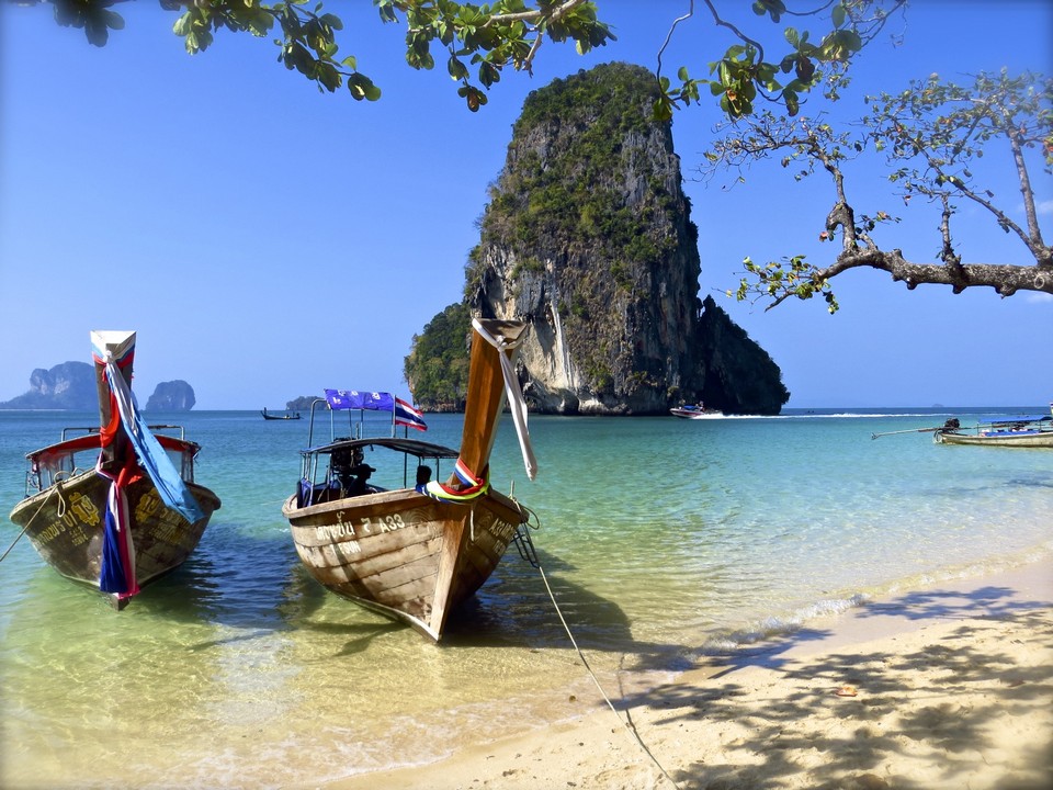 PhraNang Beach-raily3