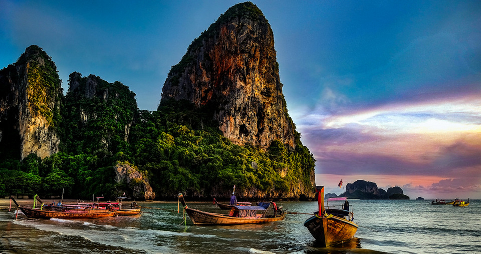 Railay-beach-tropical-island2