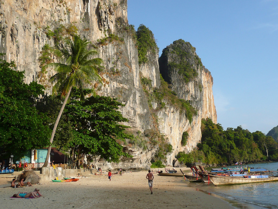 Tonsai beach-thailand3